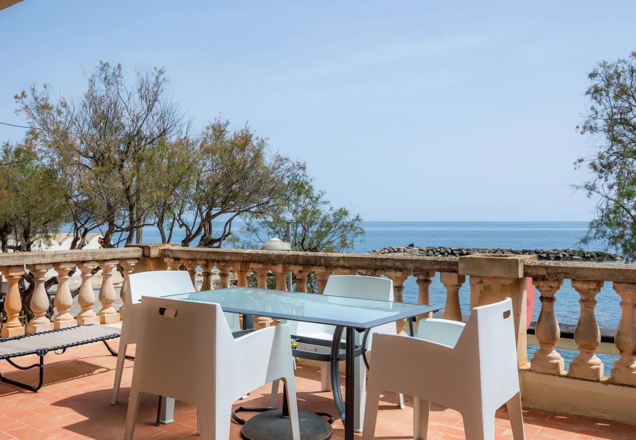 Apartment in Cala Bona - Apartamento Voramar MHM wifi gratis vista mar